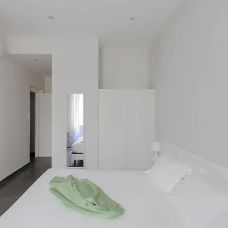 Apartment Leone Iv Private